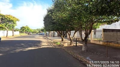 Foto 2 de 3: Casa em leilão em Chapadão Do Sul - MS — CASA RESIDENCIAL | A.T. 337,50 M² | A.C 82,60 M² | LOTEAMENTO JULIMAR | CHAPADÃO DO SUL/MS