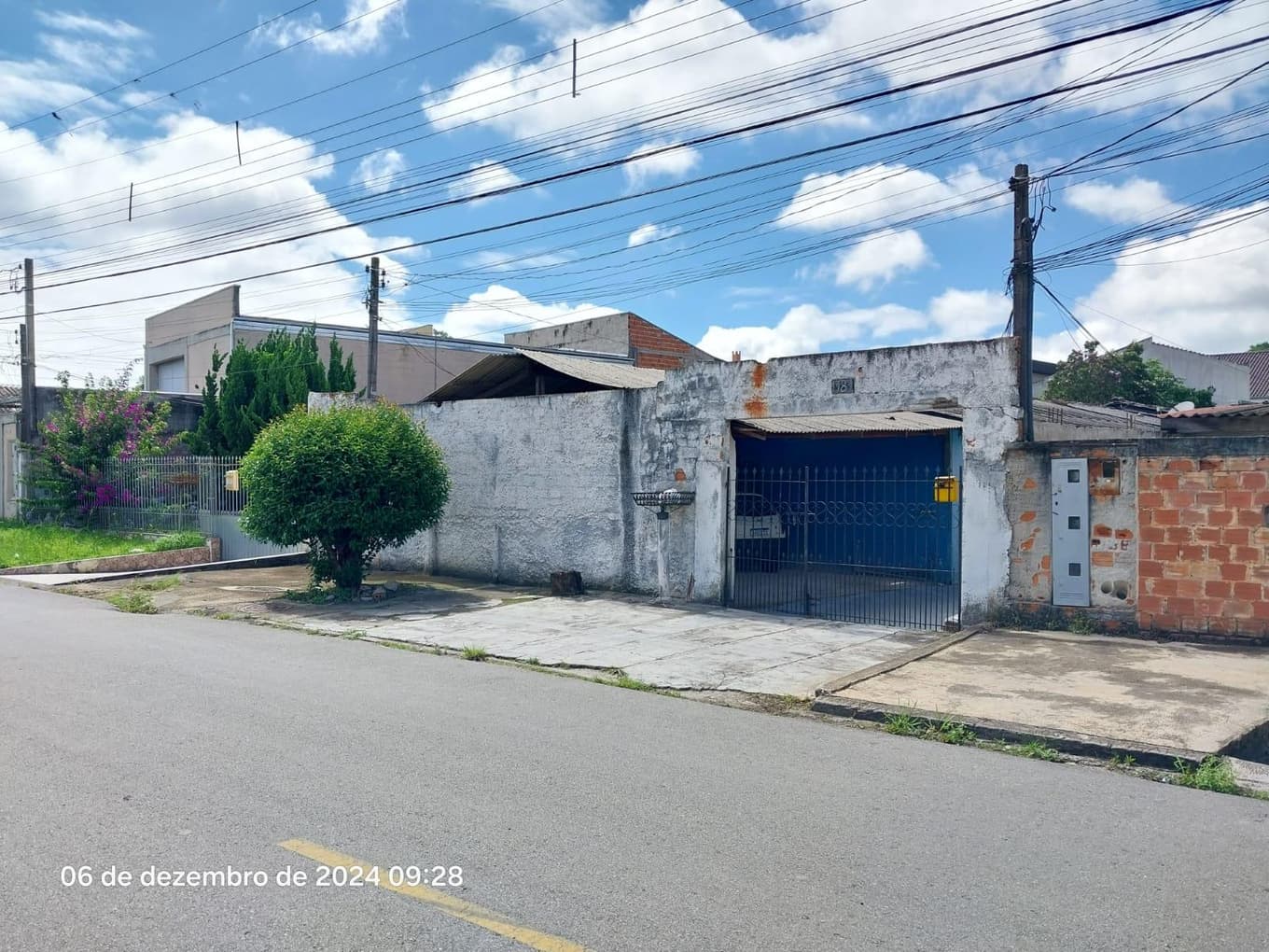 Foto 4 de 18: Terreno em leilão em Curitiba - PR, bairro Xaxim — Terreno 440,00m², contendo benfeitoria residencial com área de 266,00m², Xaxim, Curitiba/PR