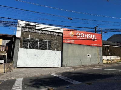 Terreno em leilão em Curitiba - PR, bairro Parolin — Lote de terreno com barracão comercial localizado na Rua Brigadeiro Franco, nº 5.252, Parolin, Curitiba/PR