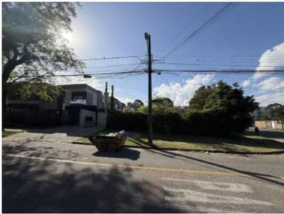 Foto 7 de 26: Terreno em leilão em Curitiba - PR, bairro Água Verde — Direitos que os executados possuem sobre a parte ideal correspondente a 25% do terreno com área de 654.00m2, sem benfeitorias - Bairro Água Verde - Curitiba/PR.
