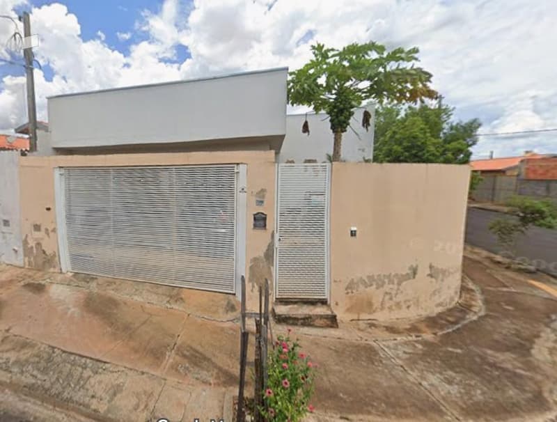 Terreno em leilão em Votuporanga - SP — Direitos um terreno A.T. 204,63m², A.C. 42,70m², Jardim Universitário