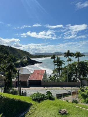Foto 2 de 22: Terreno em leilão em Itajaí - SC, bairro Cabeçudas — Imóvel com A.T. 8.550m², 2 edificações com A.T.C. 1.620m², Cabeçudas, Itajaí/SC