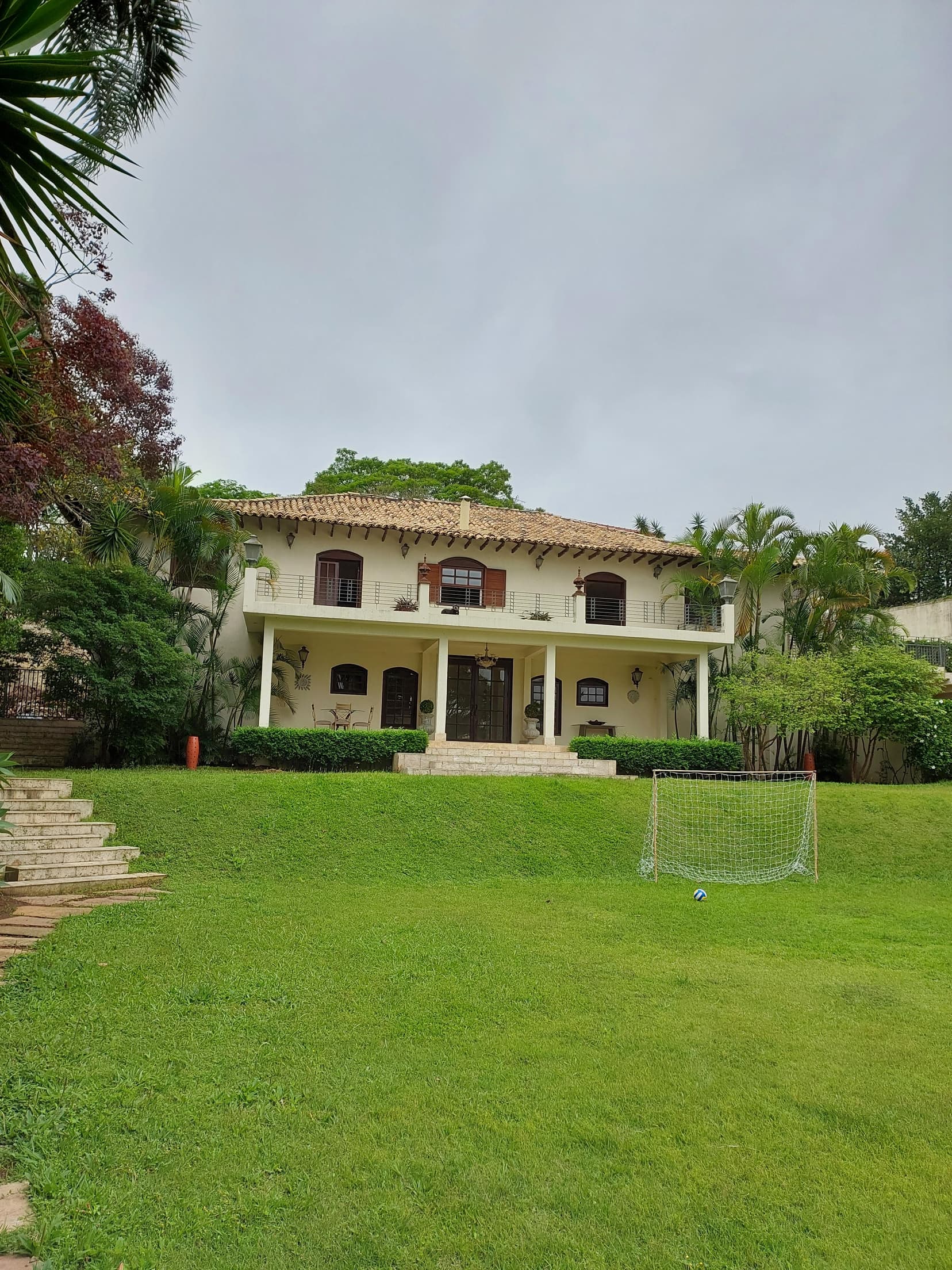 Foto 1 de 6: Casa em leilão em São Paulo - SP, bairro Jardim Leonor — Mansão com 521m² | Terreno 840m² | Jardim Leonor/Morumbi | Raridade e Escassez de Área na Região do Morumbi em São Paulo. Oportunidade!