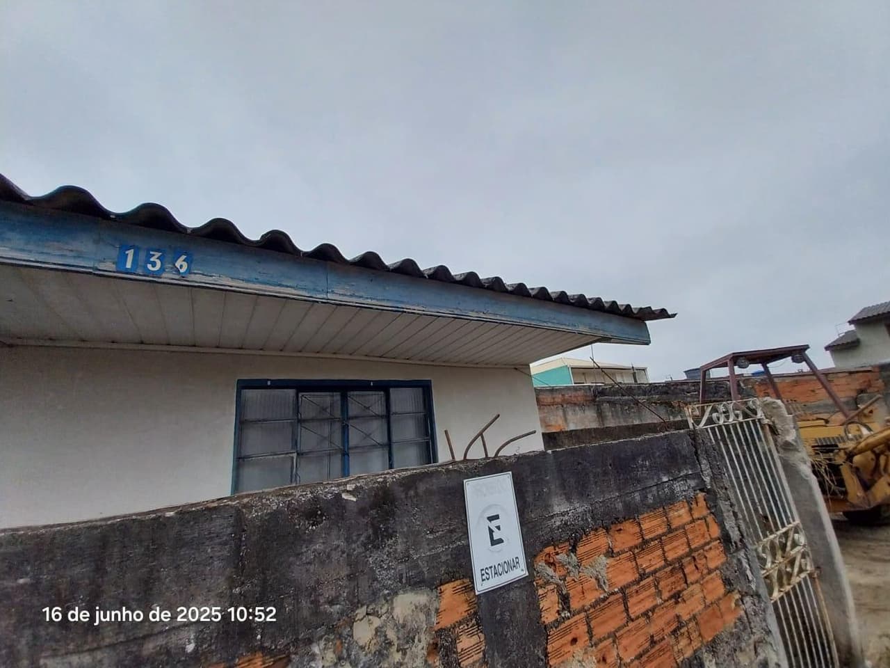 Foto 8 de 25: Terreno em leilão em Curitiba - PR, bairro Uberaba — Terreno urbano com área de 321,46m², contendo benfeitoria com área de 166,00m², Curitiba/PR