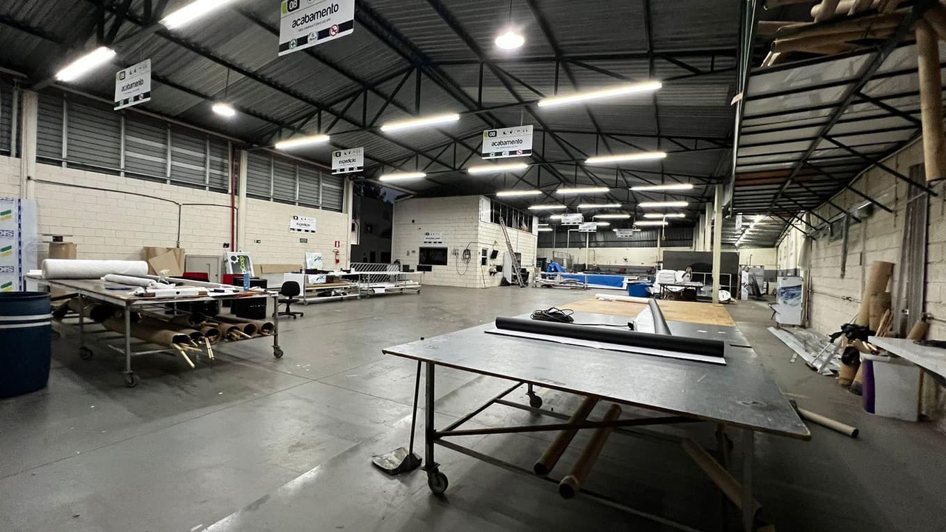 Foto 2 de 28: Comercial em leilão em Betim - MG — Imóvel Comercial 2.500m² em Betim/MG