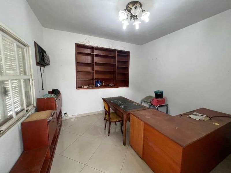 Foto 20 de 36: Casa em leilão em Rio De Janeiro - RJ, bairro Vila Isabel — Casa 374m² com Terreno 300m² | Rio de Janeiro-RJ | Vila Isabel | Oportunidade com 2 Vagas - Próx. ao Maracanã e à Av. 28 de Setembro - Financiamento até 420 Meses!