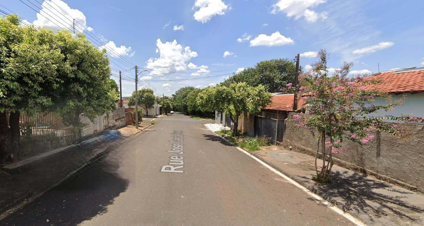 Foto 2 de 2: Casa em leilão em Votuporanga - SP — Casa 208m², Conjunto Habitacional João Albarello, Votuporanga/SP - Ocupada