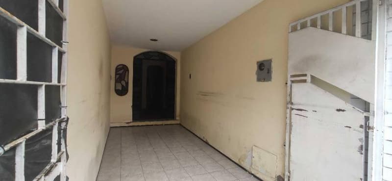 Foto 22 de 24: Casa em leilão em Fortaleza - CE, bairro Benfica — Casa 159m² com Terreno 288m² | Fortaleza-CE | Benfica - Próx Universidade Federal do Ceará, Metrô, Shopping Benfica e IFCE (Instituto Federal) - Financiamento até 420 Meses!