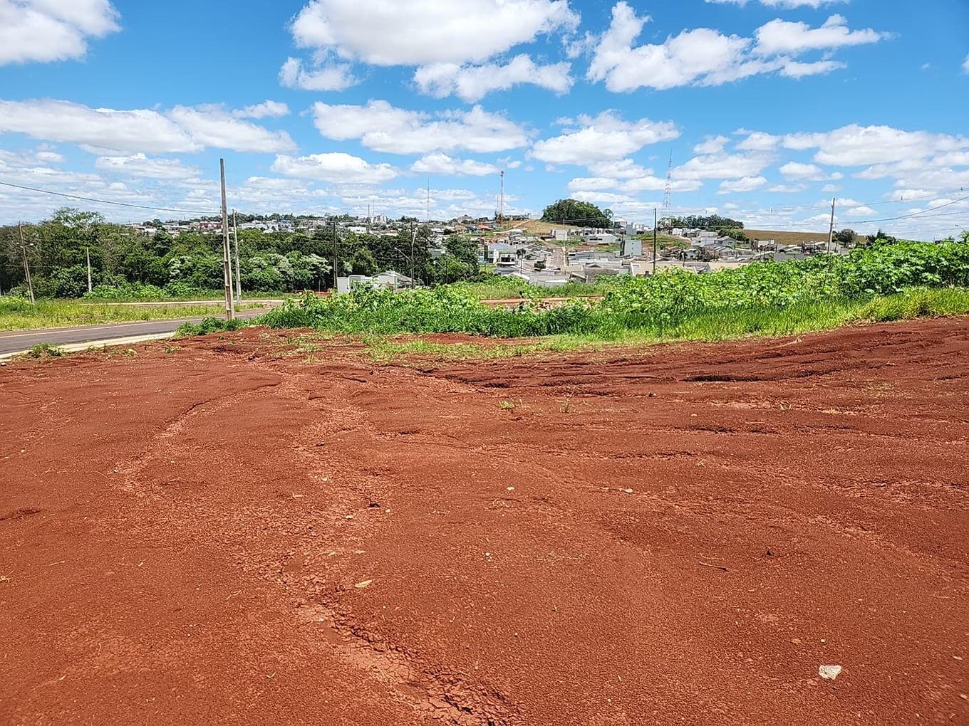 Foto 1 de 4: Terreno em leilão em Dois Vizinhos - PR — LOTE URBANO Nº 08 DA QUADRA Nº 17 LOCALIZADO NO LOTEAMENTO CASA DA GENTE II EM DOIS VIZINHOS/PR ¿ ÁREA DE 260,00M²