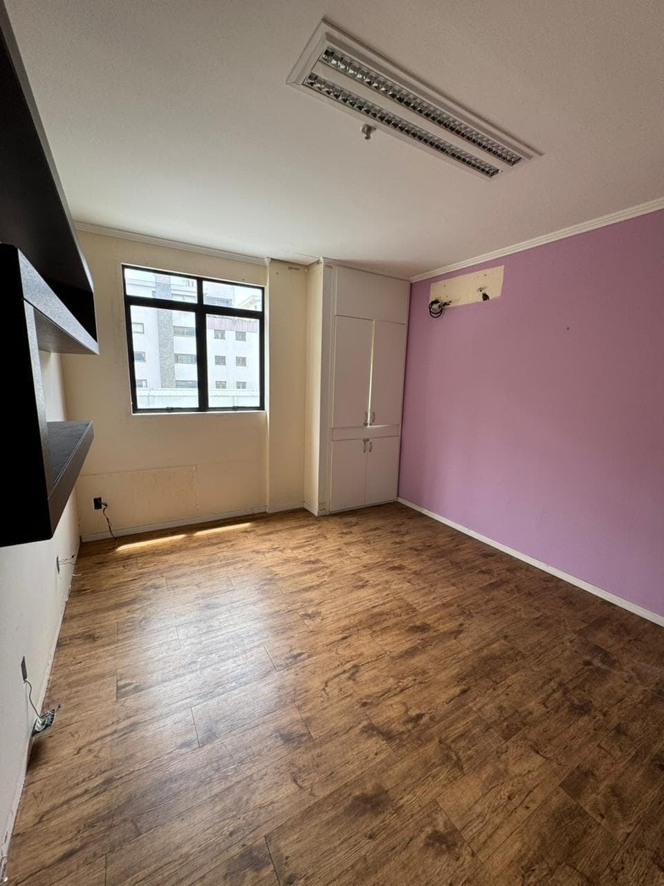 Foto 9 de 23: Comercial em leilão em Porto Alegre - RS, bairro Menino Deus — Sala comercial, Desocupado, 32.0 m2, PORTO ALEGRE / RS