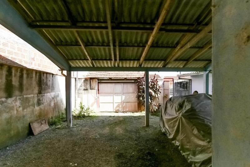 Foto 16 de 28: Terreno em leilão em Rio Negro - PR — Terreno com área total 588m², benfeitorias com área de 295m² - Bairro Bom Jesus, Rio Negro/PR