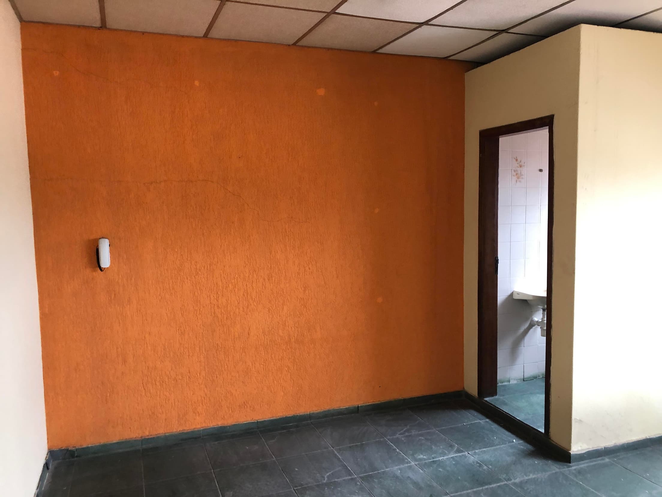 Foto 47 de 50: Comercial em leilão em Santo André - SP, bairro Vila Alto de Santo André — Imóvel 606m² | Vila Alto de Santo André/SP | Esquina Estratégica na Av. Martim Francisco! Ideal p/ Comércio