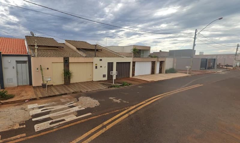 Foto 1 de 2: Casa em leilão em Itumbiara - GO — Casa 150m², Jardim Morumbi, Itumbiara/GO - Ocupada