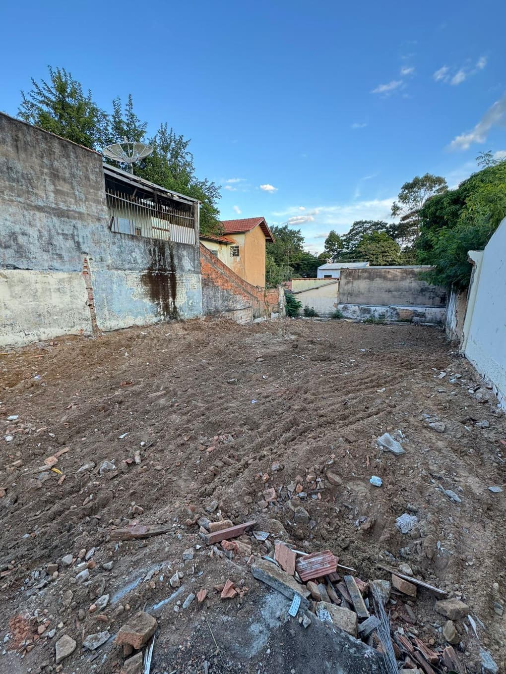 Foto 2 de 12: Terreno em leilão em Campinas - SP — TERRENO COM 340,60 m² NO JD. OLIVEIRA - CAMPINAS/SP