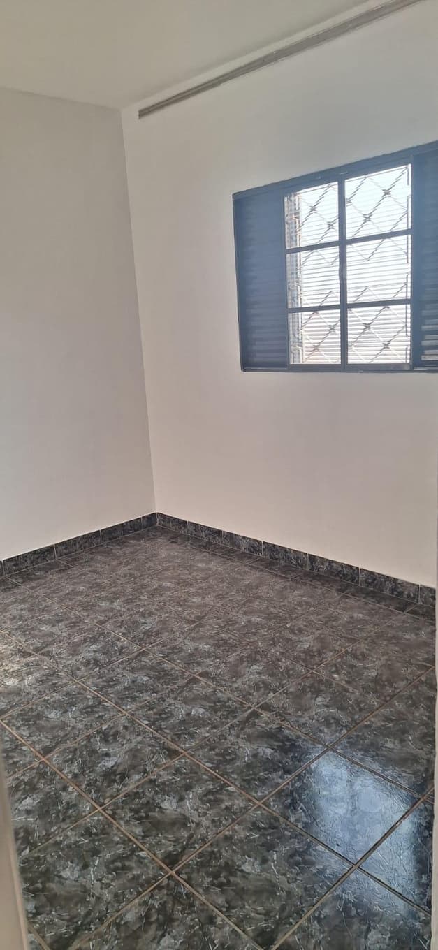 Foto 5 de 13: Terreno em leilão em Araraquara - SP — Imóvel Urbano com 57 m² de área construída e 368 m² de terreno