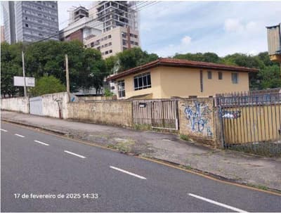 Foto 3 de 10: Terreno em leilão em Curitiba - PR, bairro Cabral — Terreno urbano com área de 356,00m², sem benfeitorias, Avenida Paraná,1342 Bairro: Cabral. Matrícula nº 7.235 do 2º CRI.