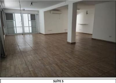 Foto 32 de 48: Casa em leilão em Santana De Parnaíba - SP — IMÓVEL URBANO COM ÁREA TOTAL DE 5.381,90 m2 EM SANTANA DE PARNAÍBA-SP