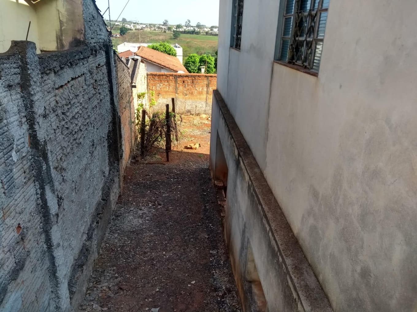 Foto 12 de 13: Terreno em leilão em Araraquara - SP — Imóvel Urbano com 57 m² de área construída e 368 m² de terreno