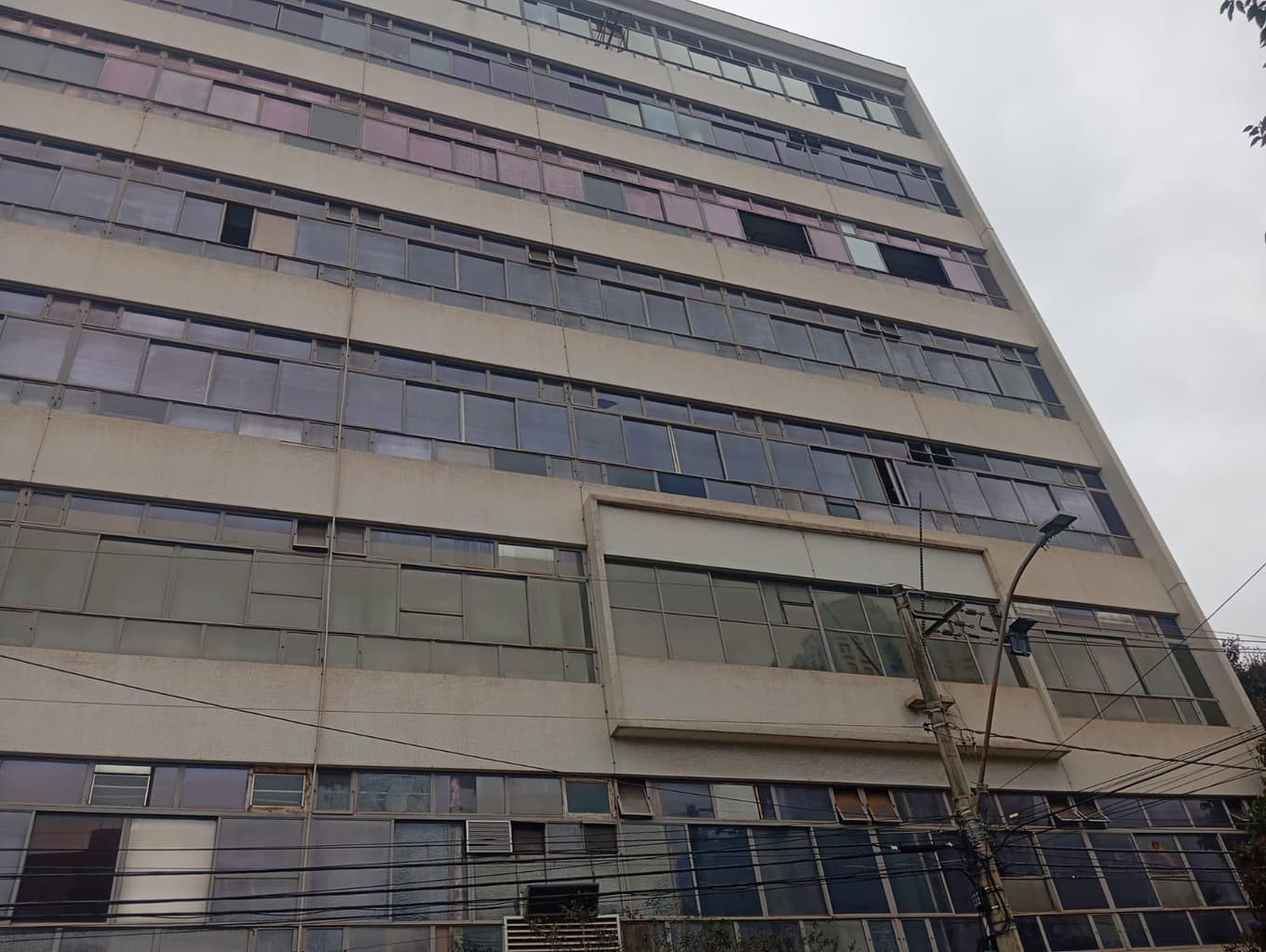 Foto 3 de 8: Comercial em leilão em Belo Horizonte - MG, bairro Floresta — Imóvel Comercial 4.540m² EM DESOCUPAÇÃO no Bairro Floresta em Belo Horizonte/MG