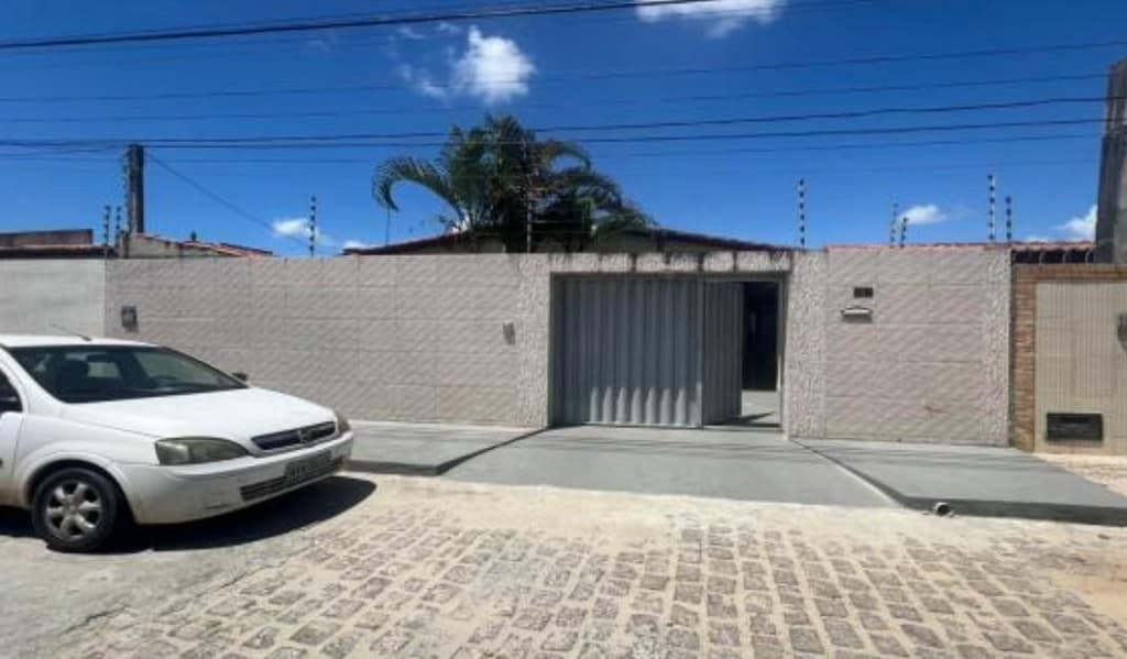 Casa em leilão em Parnamirim - RN, bairro Parque de Exposição — Casa Residencial com 77m² em Terreno de 200m² - Parque de Exposição, Parnamirim/RN - Entrada de 30% + Saldo em até 240x