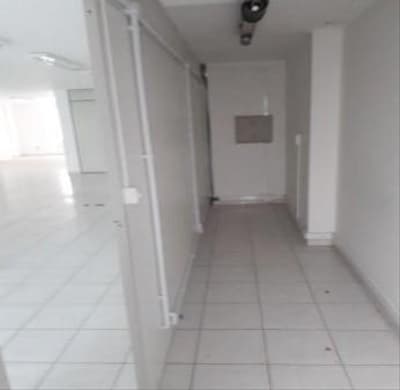 Foto 3 de 14: Comercial em leilão em Curitiba - PR — CONJUNTO COMERCIAL Nº 401 E 4 VAGAS DE GARAGEM (CURITIBA)