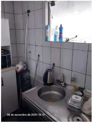 Foto 18 de 22: Comercial em leilão em Pinhais - PR, bairro Centro — Galpão com área de 360,00m² e um escritório com área de 30,00m², área do terreno 653,00m² - Pinhais/PR