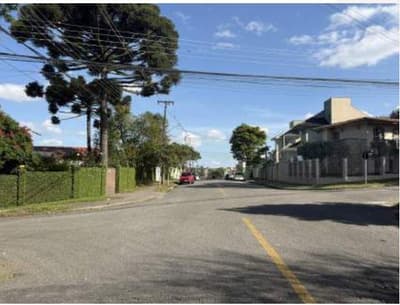 Foto 12 de 26: Terreno em leilão em Curitiba - PR, bairro Água Verde — Direitos que os executados possuem sobre a parte ideal correspondente a 25% do terreno com área de 654.00m2, sem benfeitorias - Bairro Água Verde - Curitiba/PR.