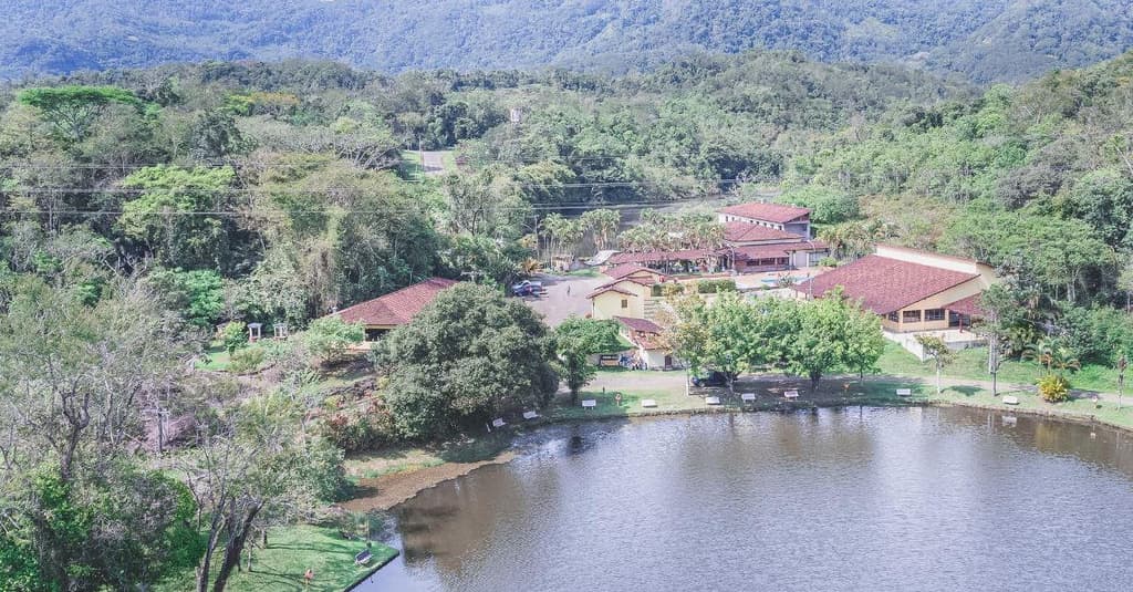 Comercial em leilão em Itariri - SP — Hotel Desocupado em Itariri/SP