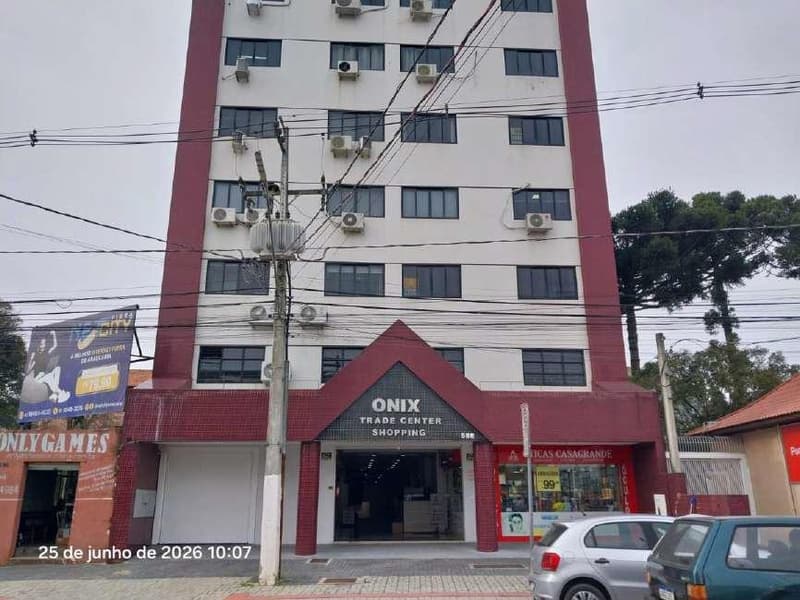 Foto 9 de 10: Comercial em leilão em Araucária - PR, bairro Centro — Sala comercial com vaga de garagem na Avenida Dr. Victor do Amaral nº 588, Araucária/PR