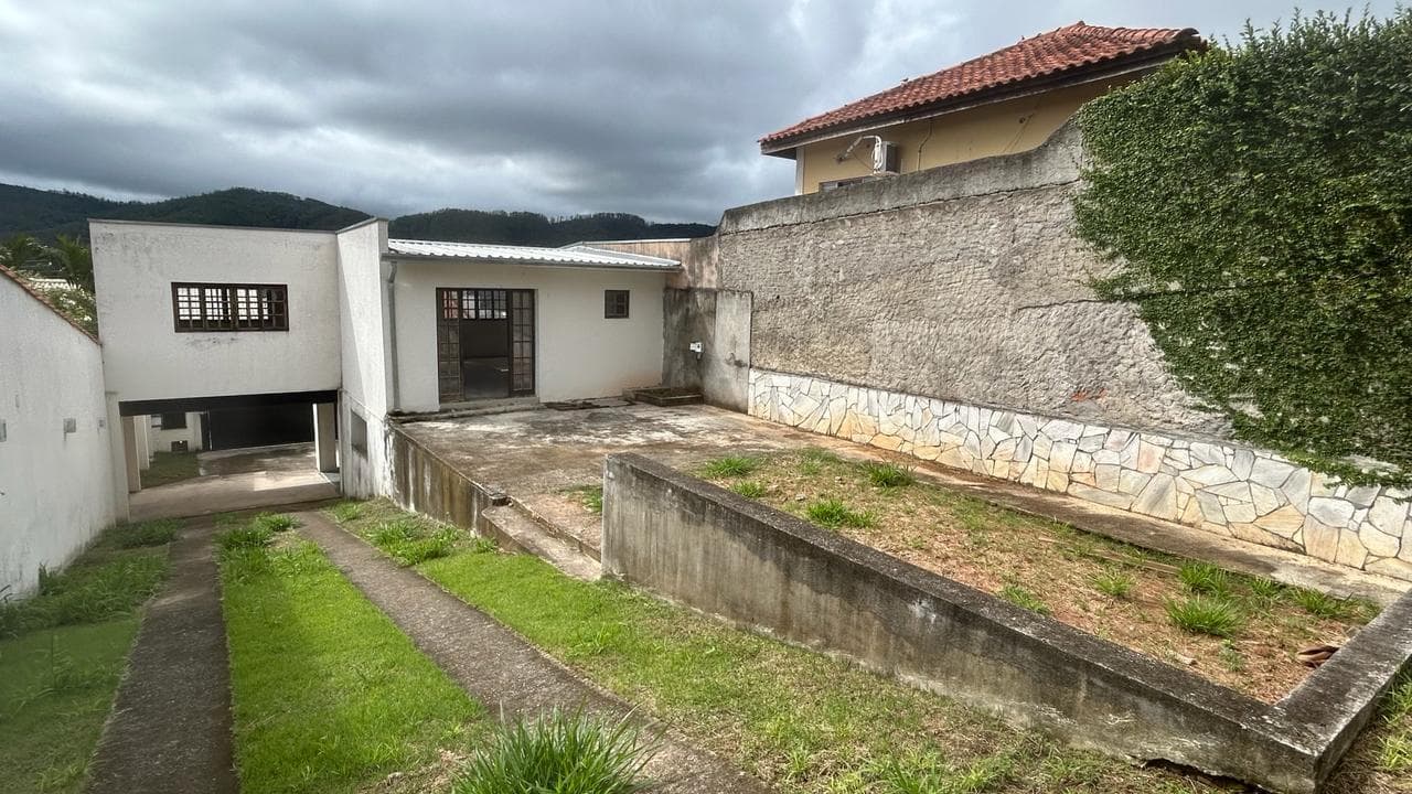 Foto 3 de 30: Casa em leilão em Mogi Das Cruzes - SP — IMÓVEL URBANO- ÁREA TOTAL 500 m2- Em MOGI DAS CRUZES/SP
