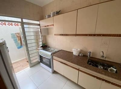 Foto 4 de 14: Casa em leilão em Bauru - SP, bairro Vila Souto — Casa 209m² com Terreno 399m² | Bauru-SP | Vila Souto - 3 Dorms, 3 Banheiros - Financiamento até 420 Meses!