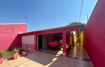 Foto 1 de 29: Casa em leilão em Ji-paraná - RO — Casa com 2 quartos (1 suíte) com área de 232,50m² - Nova Brasília, Ji-Paraná/RO