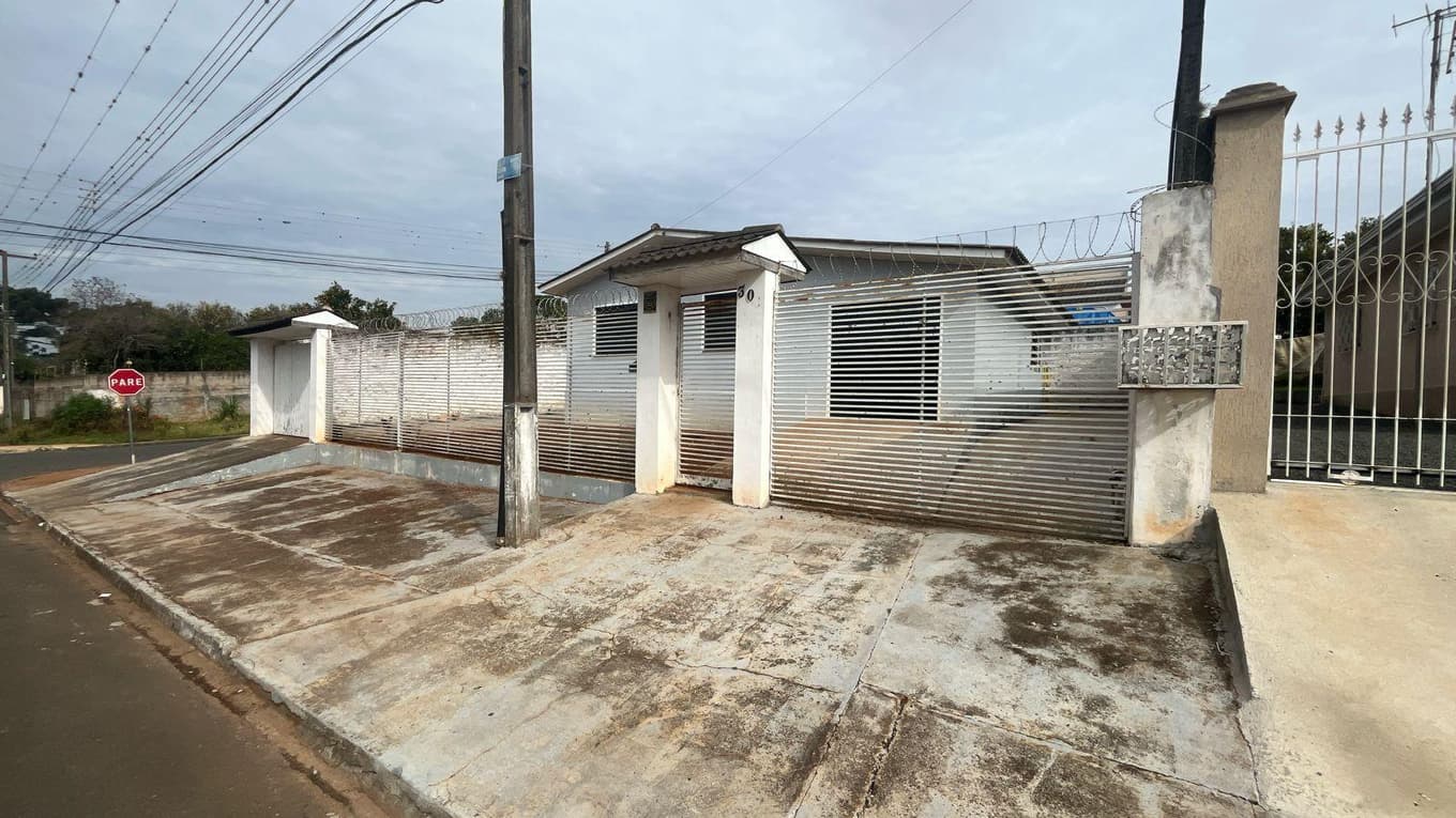 Foto 6 de 7: Casa em leilão em Ponta Grossa - PR — Casa 60m², em Ponta Grossa/PR - Ocupado