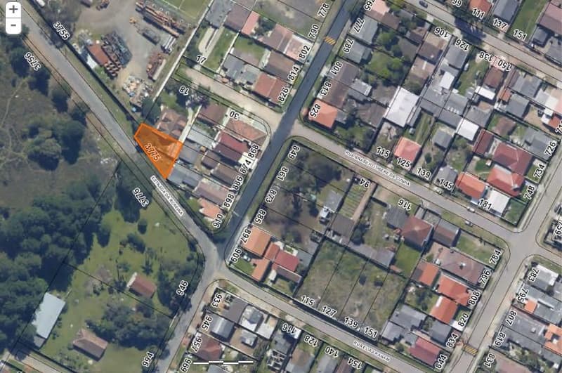 Terreno em leilão em São José Dos Pinhais - PR — Lote de terreno urbano, com uma benfeitoria residencial em alvenaria, situado em São José dos Pinhais/PR