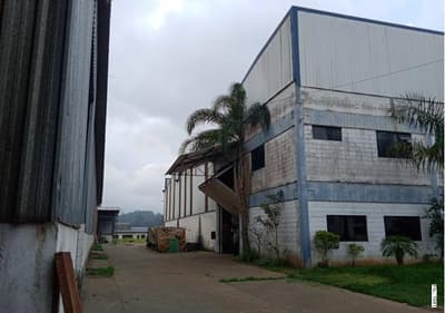 Foto 8 de 10: Terreno em leilão em São Bernardo Do Campo - SP — TERRENO de 8.500,00m² com CONSTRUÇÃO COMERCIAL - GALPÃO - em São Bernardo do Campo/SP