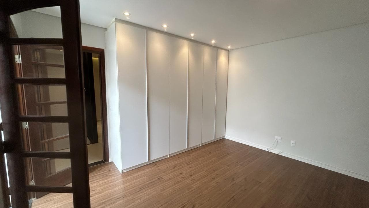 Foto 5 de 30: Casa em leilão em Mogi Das Cruzes - SP — IMÓVEL URBANO- ÁREA TOTAL 500 m2- Em MOGI DAS CRUZES/SP