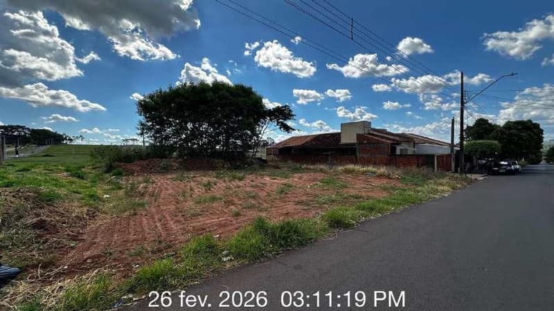 Foto 2 de 4: Terreno em leilão em Umuarama - PR, bairro Parque Irani — Lote de terreno urbano nº 02 Qd 01, área de 250,00m², sem benfeitorias, localizado na Rua Antenor Corsato, s/n-Umuarama