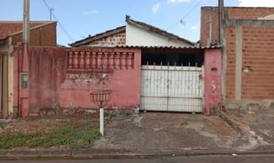 Casa em leilão em Araras - SP, bairro Parque Tiradentes — Casa, A.T. 160m², A.C. 84m², Pq. Tiradentes