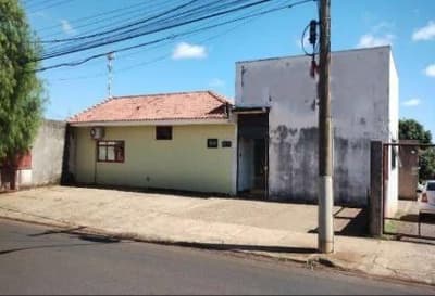 Foto 1 de 34: Comercial em leilão em Araraquara - SP — IMÓVEL URBANO COM ÁREA TOTAL 2.310,00M2 EM ARARAQUARA-SP