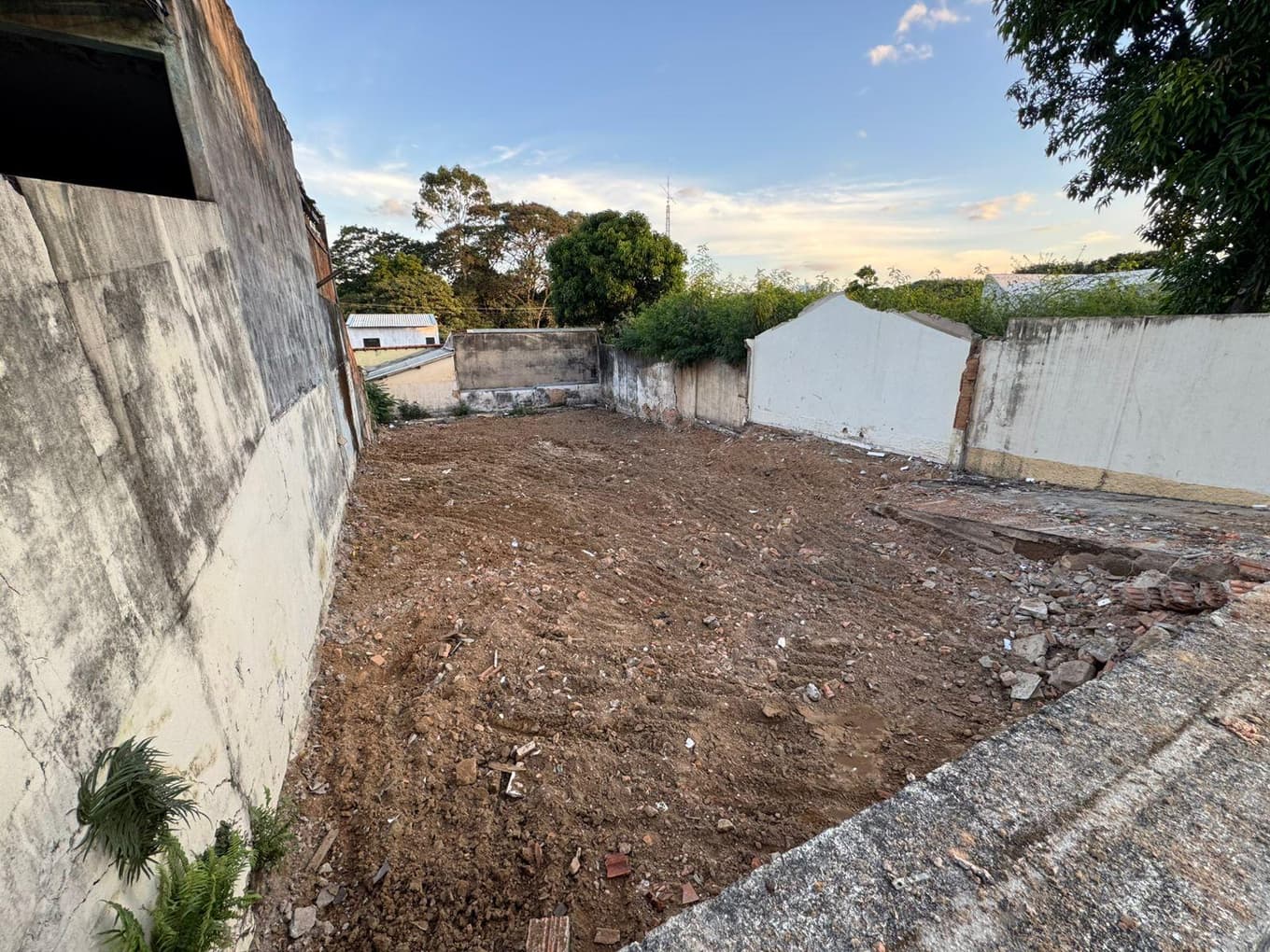 Foto 11 de 12: Terreno em leilão em Campinas - SP — TERRENO COM 340,60 m² NO JD. OLIVEIRA - CAMPINAS/SP