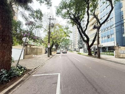Foto 6 de 12: Apartamento em leilão em Curitiba - PR — Apartamento com a área construída de utilização exclusiva de 153,5400m² e vaga de estacionamento do EDIFÍCIO GAUDIUM, Curitiba/PR