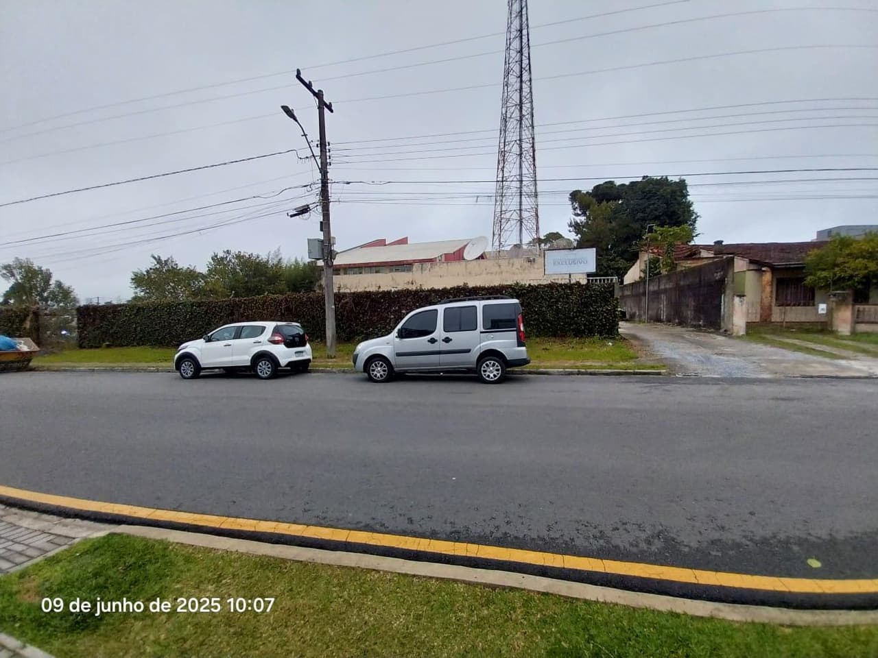 Foto 4 de 59: Comercial em leilão em Curitiba - PR, bairro Vista Alegre — Posto de Combustível com área de terreno total de 3.126,40m², benfeitorias de área total de 477,00m², localizado na Rua Miguel Tschennerl, 47, Vista Alegre, Curitiba/PR