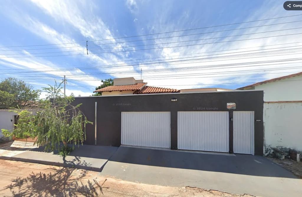 Foto 1 de 2: Casa em leilão em Inhumas - GO — Casa 360m², Jardim Raio de Sol, Inhumas/GO - Ocupada