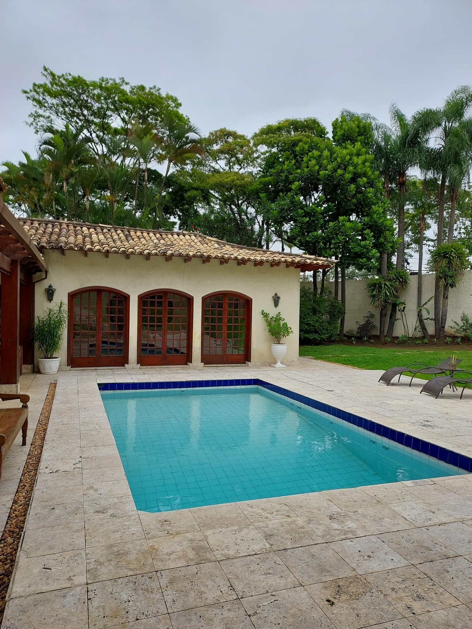 Foto 6 de 9: Casa em leilão em São Paulo - SP, bairro Jardim Leonor — Mansão com 527m² | Terreno 834m² | Jardim Leonor/Morumbi | Raridade e Escassez de Área na Região do Morumbi em São Paulo. Oportunidade!