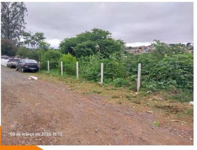 Terreno em leilão em Ponta Grossa - PR, bairro Jardim Carvalho — Terreno urbano com área de total de 3.869,50m², sem benfeitorias, localizado na Rua Bernardo de Vasconcelos, s/n, Bairro: Jardim Carvalho, Ponta Grossa/PR.