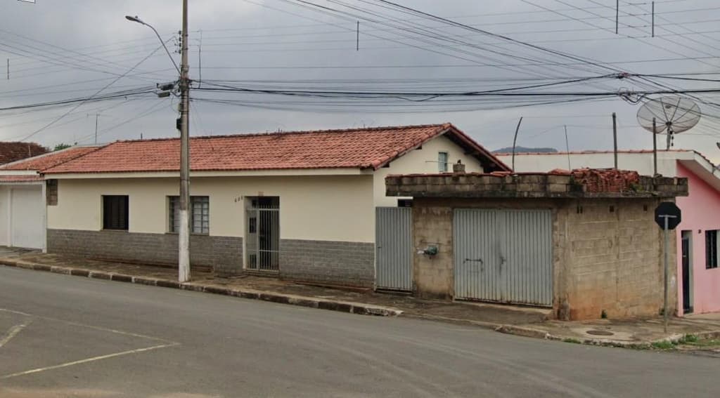 Foto 1 de 2: Casa em leilão em Guaxupé - MG — Casa 146m², Centro, Guaxupé/MG - Ocupado