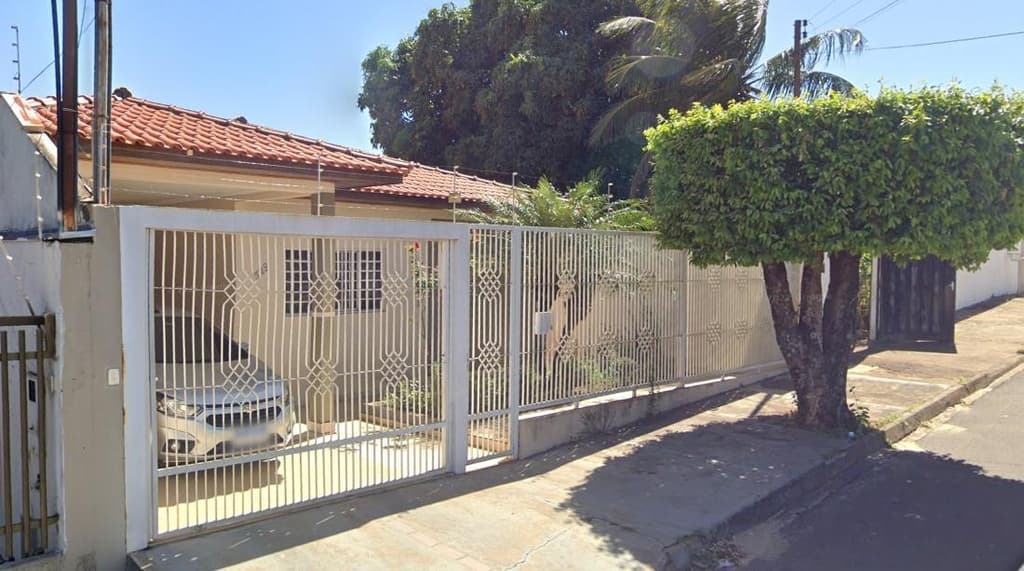 Terreno em leilão em Presidente Prudente - SP — Imóvel residencial A.C. 142m², Pq. São Matheus, Pres. Prudente