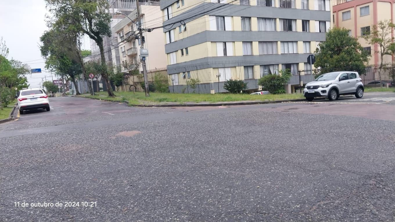 Foto 4 de 20: Apartamento em leilão em Curitiba - PR — Apartamento com área privativa de 62,95m², Curitiba/PR
