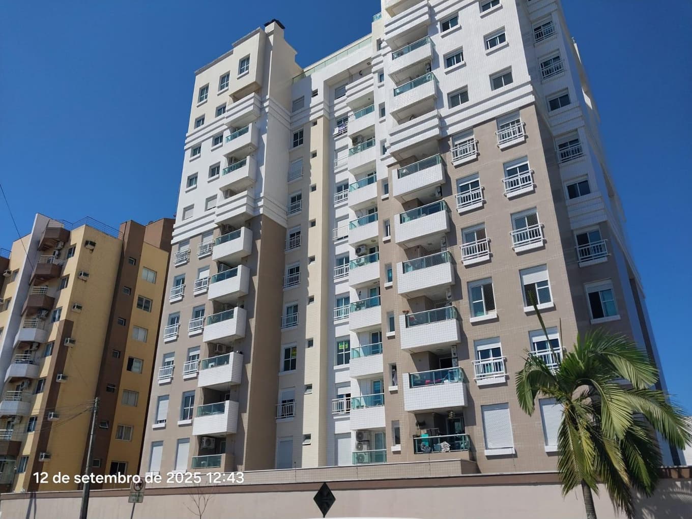 Foto 2 de 16: Apartamento em leilão em Paranaguá - PR — Apartamento e vaga de garagem do EDIFÍCIO PORT SIDE, Paranaguá/PR