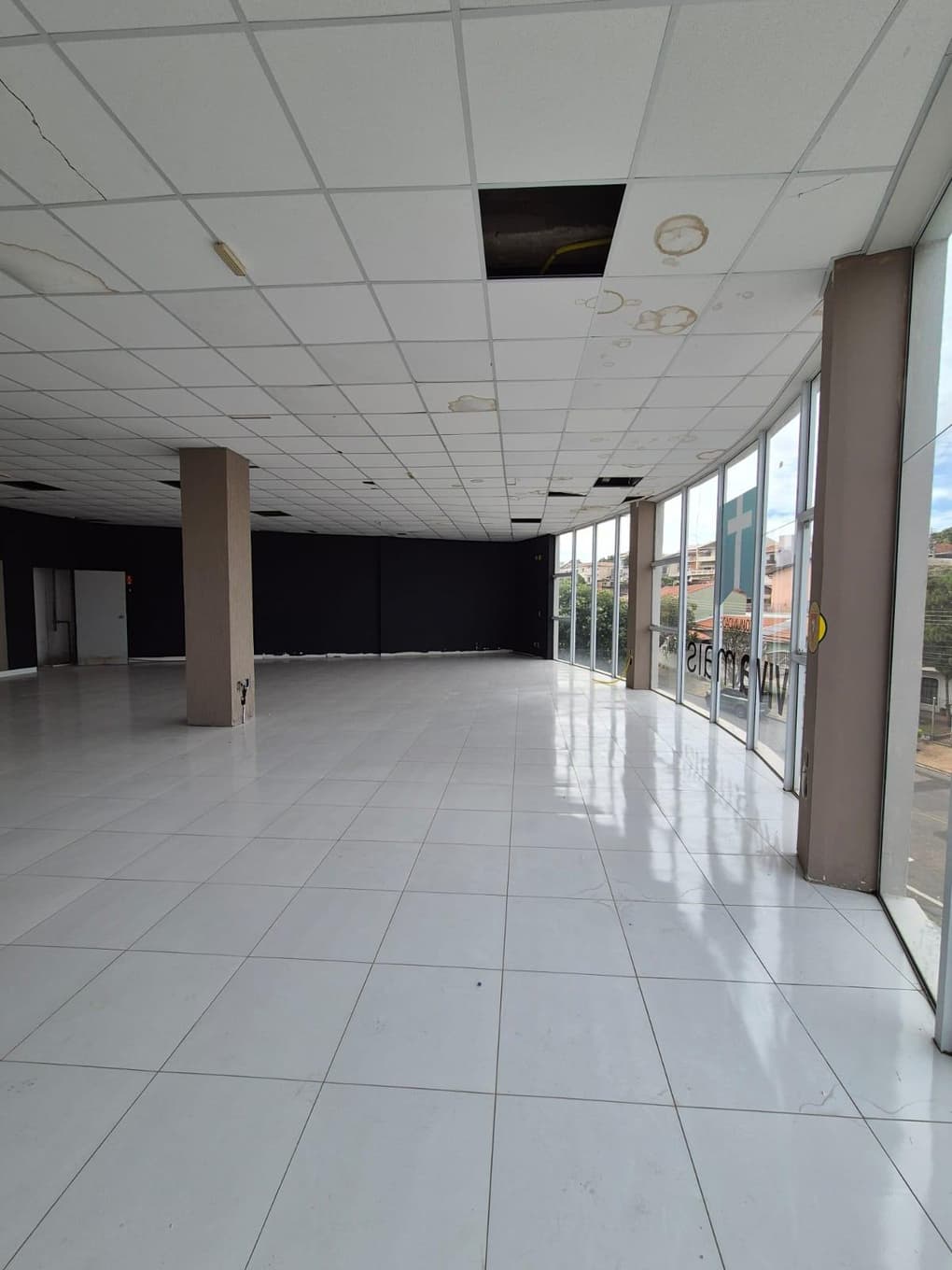 Foto 7 de 32: Comercial em leilão em Campinas - SP, bairro Vila Industrial — Prédio Comercial 597m² | DESOCUPADO | Vila Industrial de Campinas/SP | Terreno 422m²: Próximo à Av. John Boyd Dunlop e Centro. Ideal p/ Clínicas ou Sedes! Oportunidade!